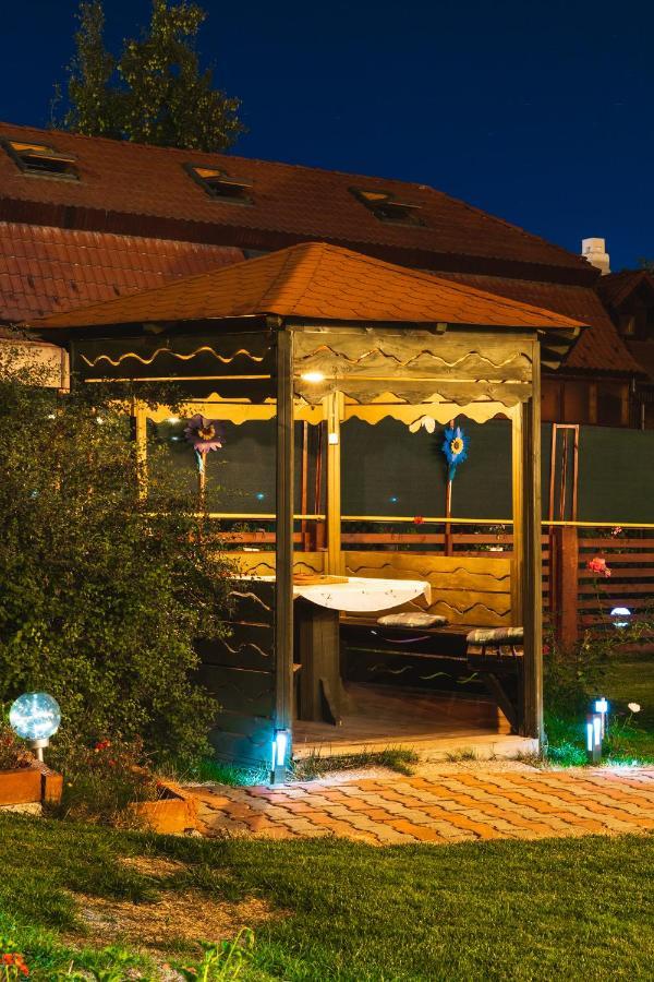 Sunset Cottage Braşov Extérieur photo